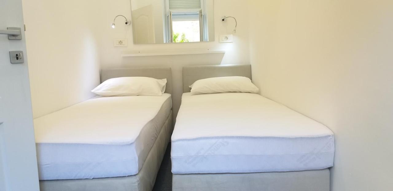 Luxurios And Historic Apartment "Shine" - Right On The Main Square Zagabria Esterno foto