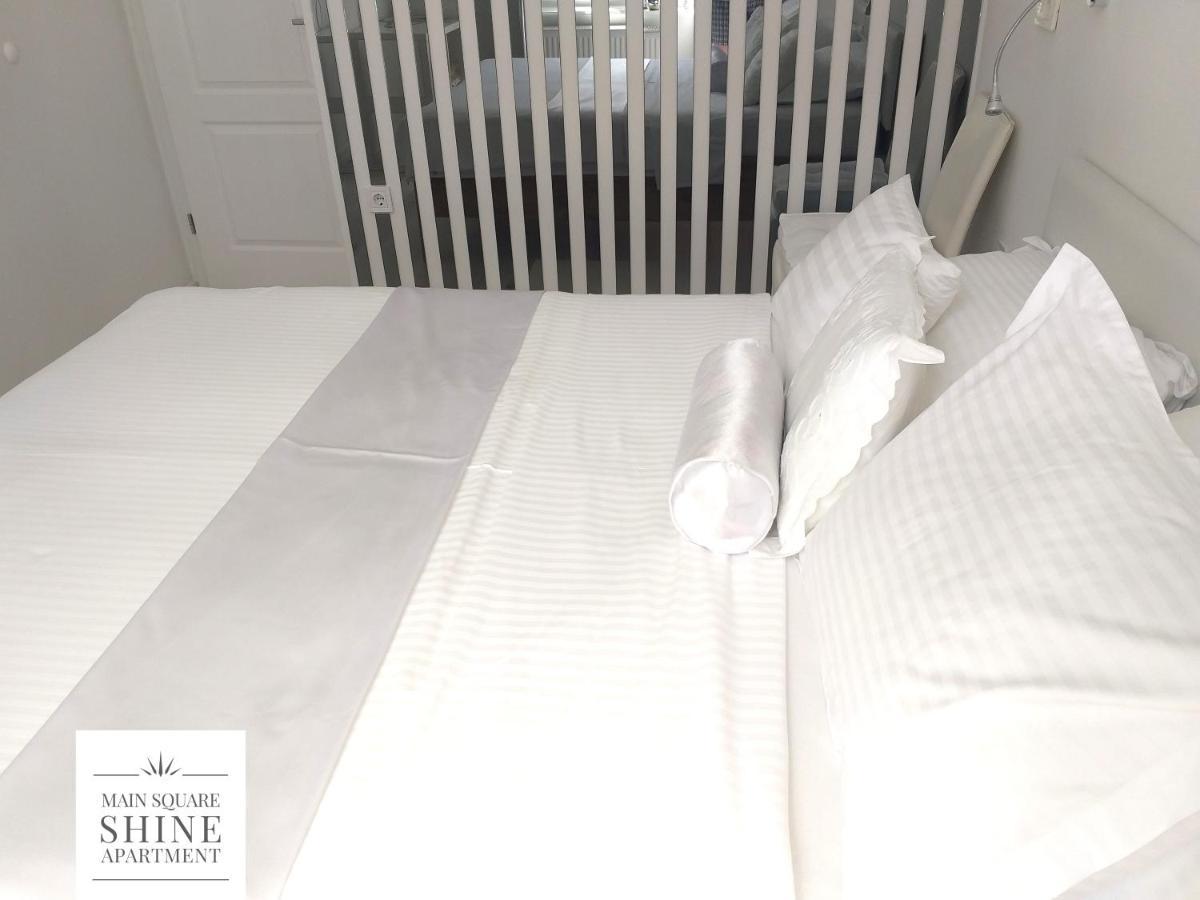 Luxurios And Historic Apartment "Shine" - Right On The Main Square Zagabria Esterno foto