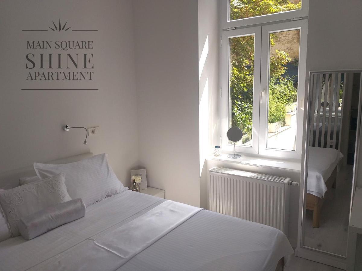 Luxurios And Historic Apartment "Shine" - Right On The Main Square Zagabria Esterno foto